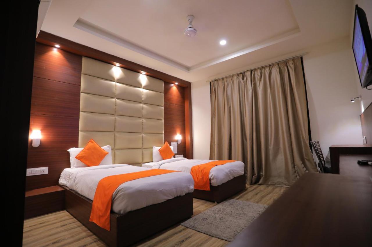 Hotel Marygold Agra  Bagian luar foto